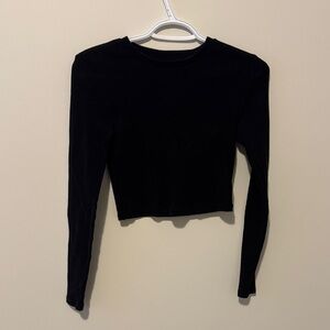 Women's Black RibbedLong-Sleeve Crop Top